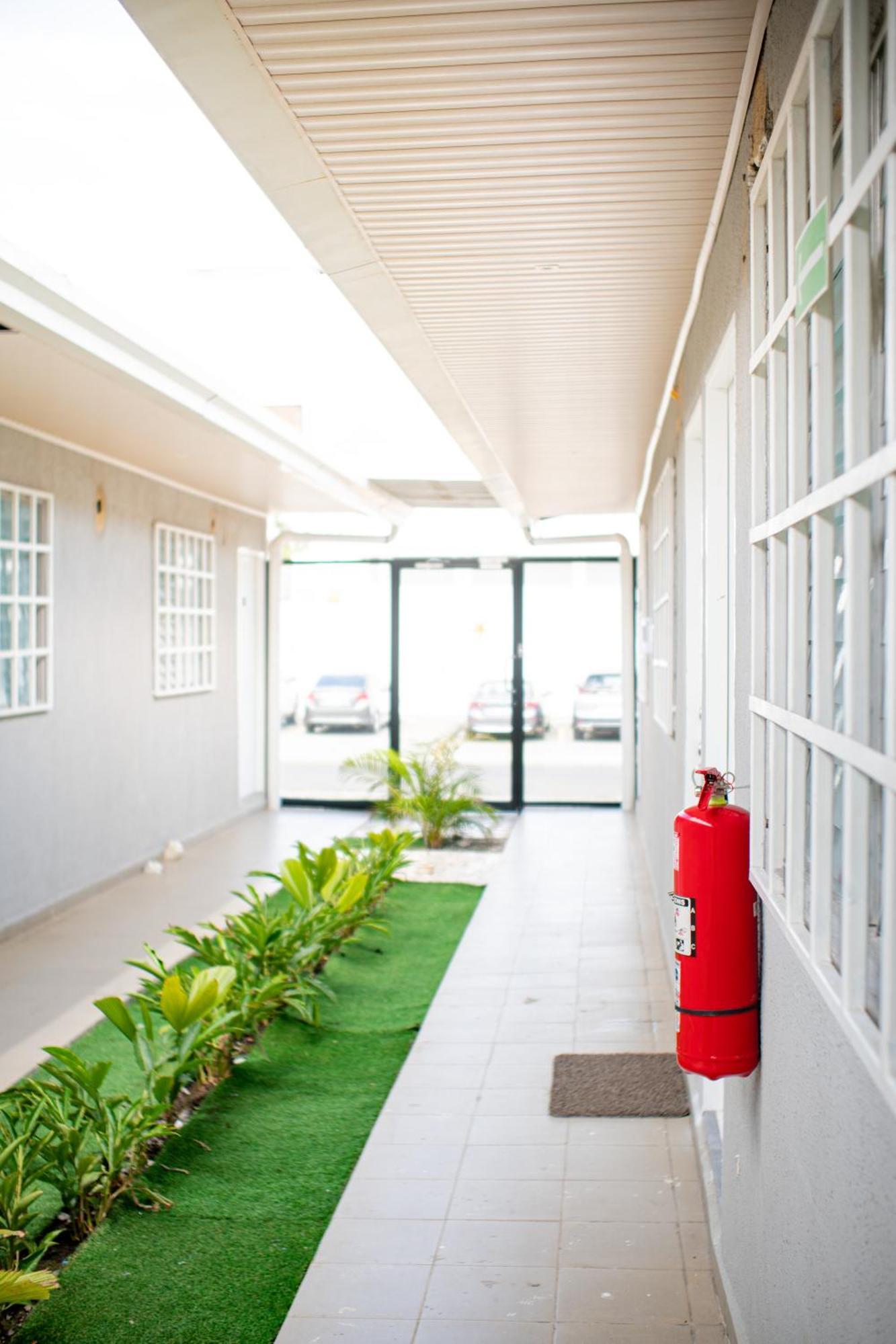 Doral Executive Apartments Давид Екстериор снимка
